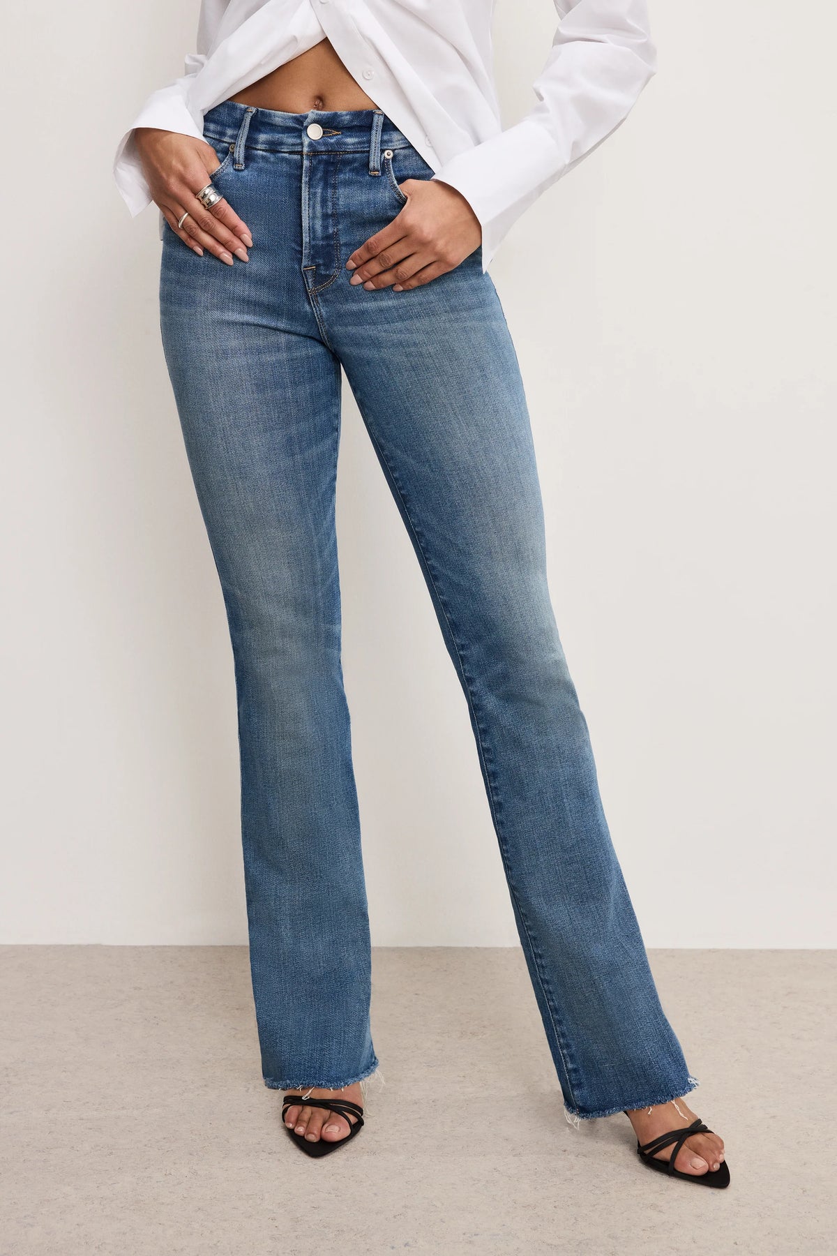 Good American SOFT TECH GOOD CLASSIC BOOTCUT JEANS