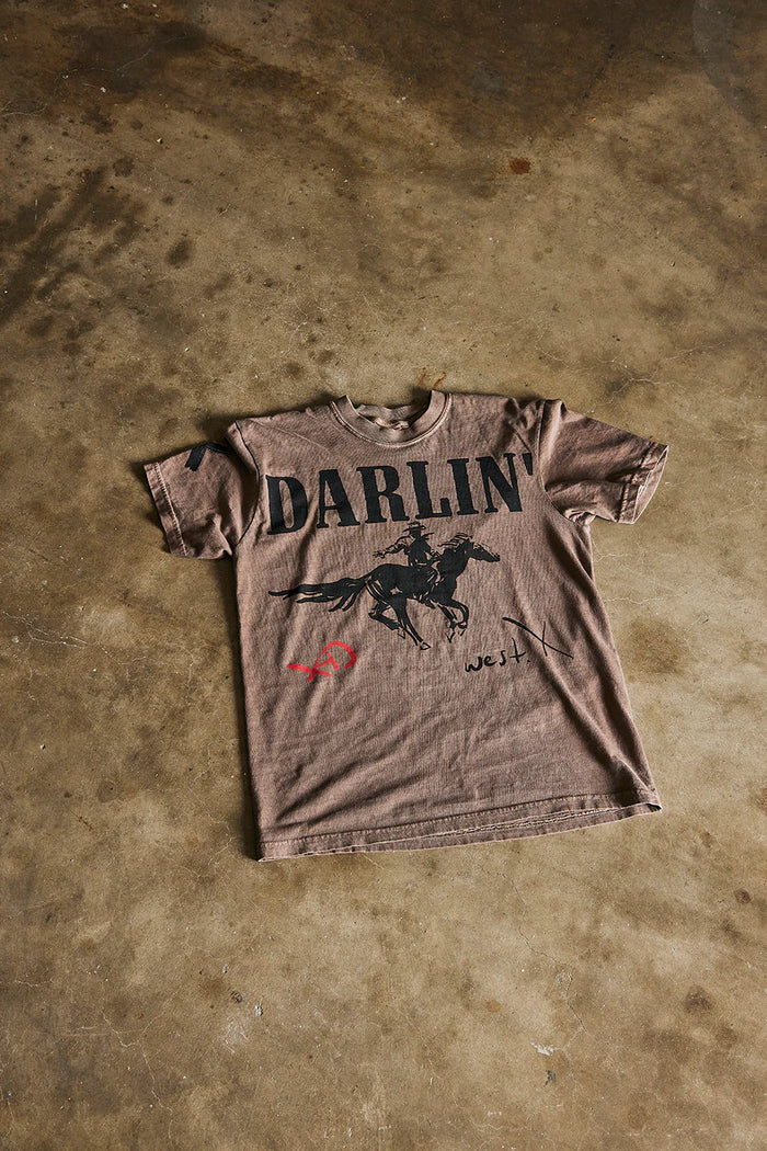 Darlin' HORSEMAN SHORT SLEEVE - BROWN