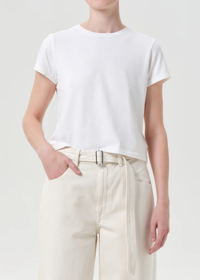 AGOLDE ADINE SHRUNKEN TEE IN WHITE ASH
