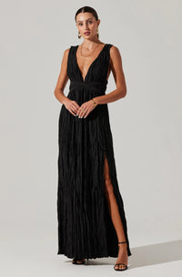 ASTR TESNI PLEATED MAXI DRESS Black