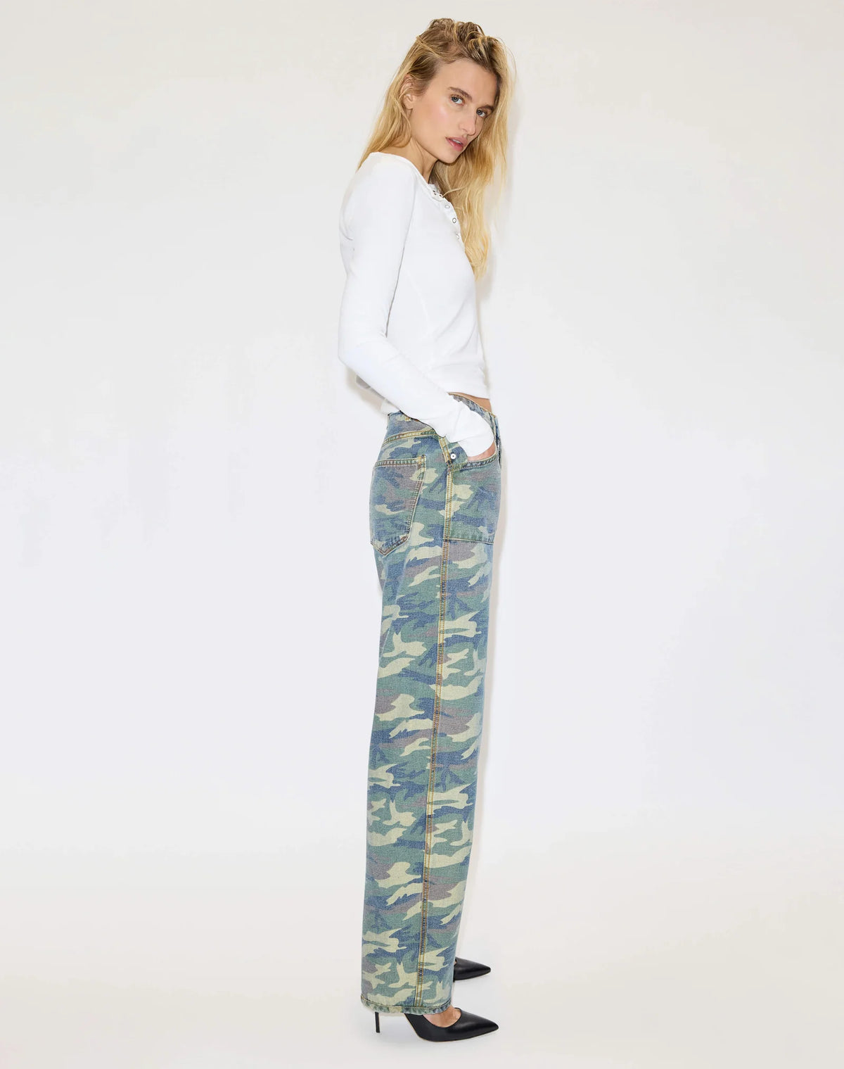 Re/Done THE REWIND JEAN- THUNDERSTRUCK