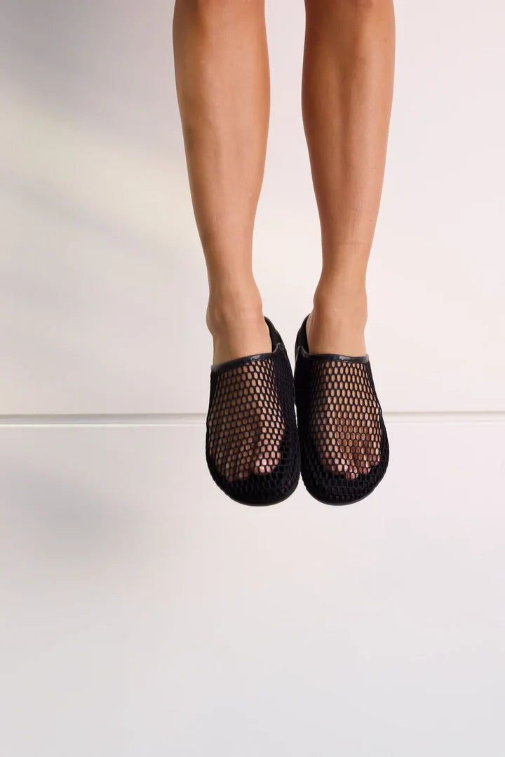 Roam Footwear MESH CLOG BLACK
